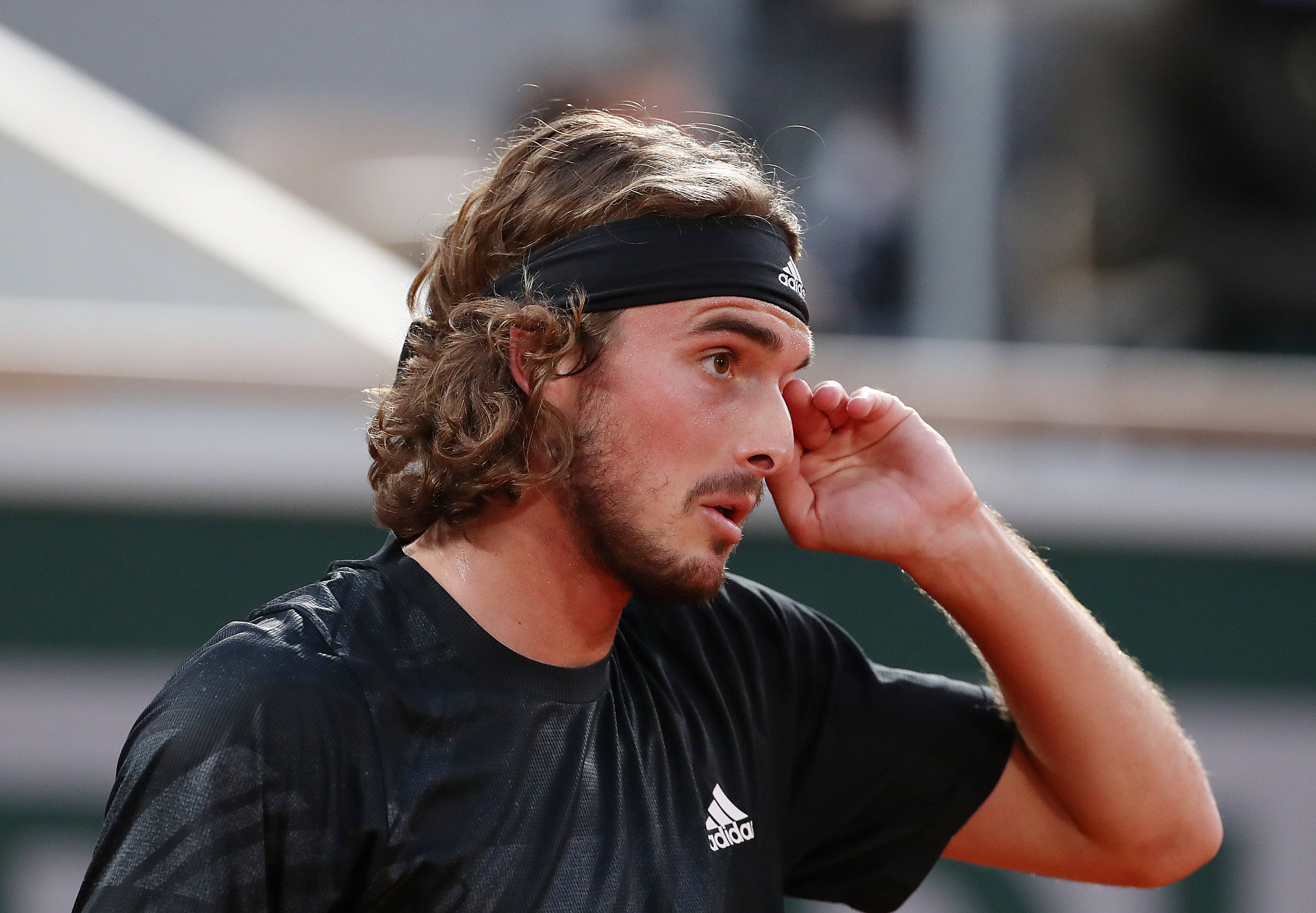 熊猫体育-德国网球队血洗英国网球队，西西帕斯完成帽子戏法