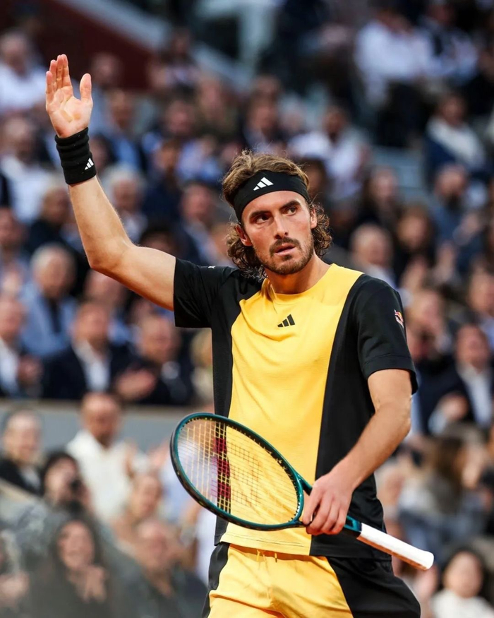 德国网球队血洗英国网球队,西西帕斯完成帽子戏法 德国网球队血洗英国网球队,西西帕斯完成帽子戏法