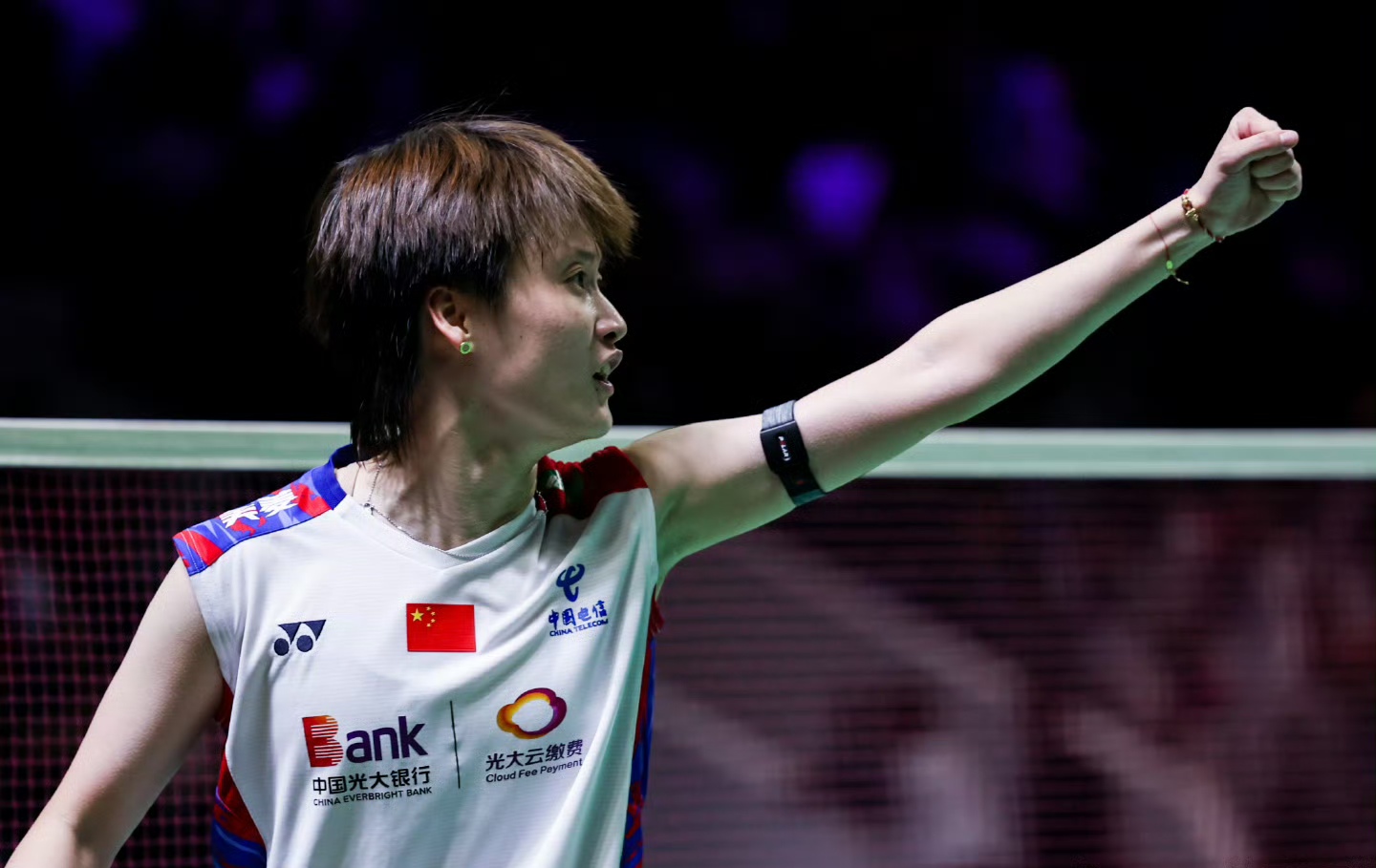 中国羽毛球队强势印尼羽毛球队，陶菲克三分雨点燃全场